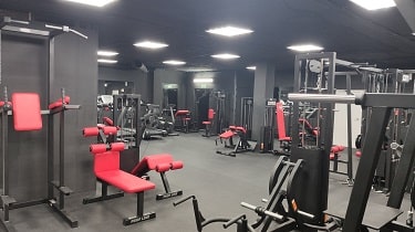 Тренажёрный зал IRON GYM